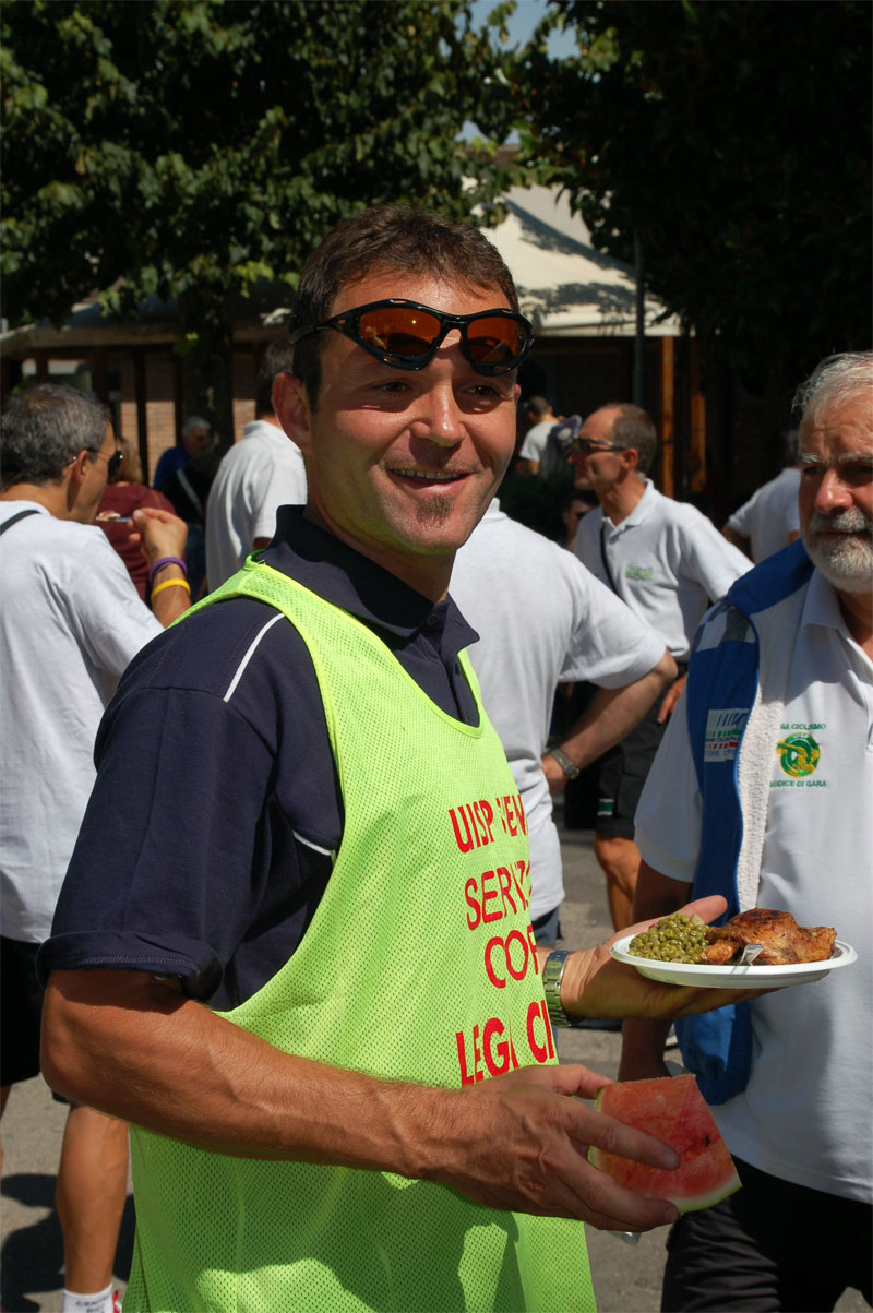 gal/2006/07 - Fondo della Valdarbia II serie/3 - Su e giu per le crete e  l arrivo/DSC_0162-01.jpg